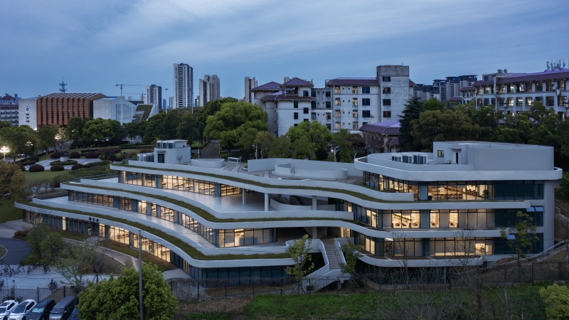 長沙市南雅中學圖書館榮獲Active House Award中國區(qū)建筑設(shè)計競賽三等獎